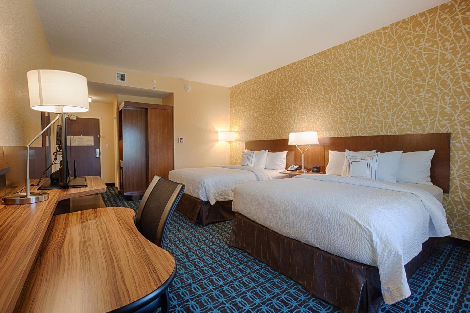 Fairfield Inn & Suites By Marriott Clearwater Beach Buitenkant foto