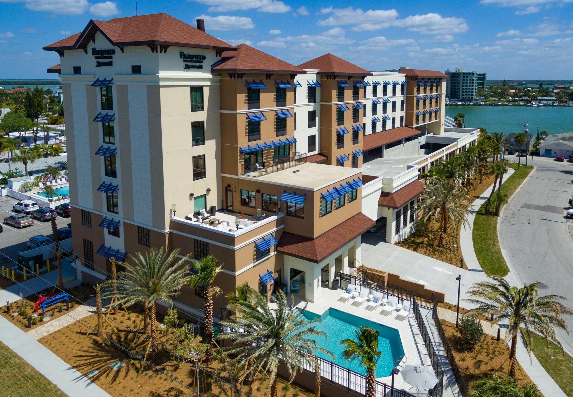 Fairfield Inn & Suites By Marriott Clearwater Beach Buitenkant foto